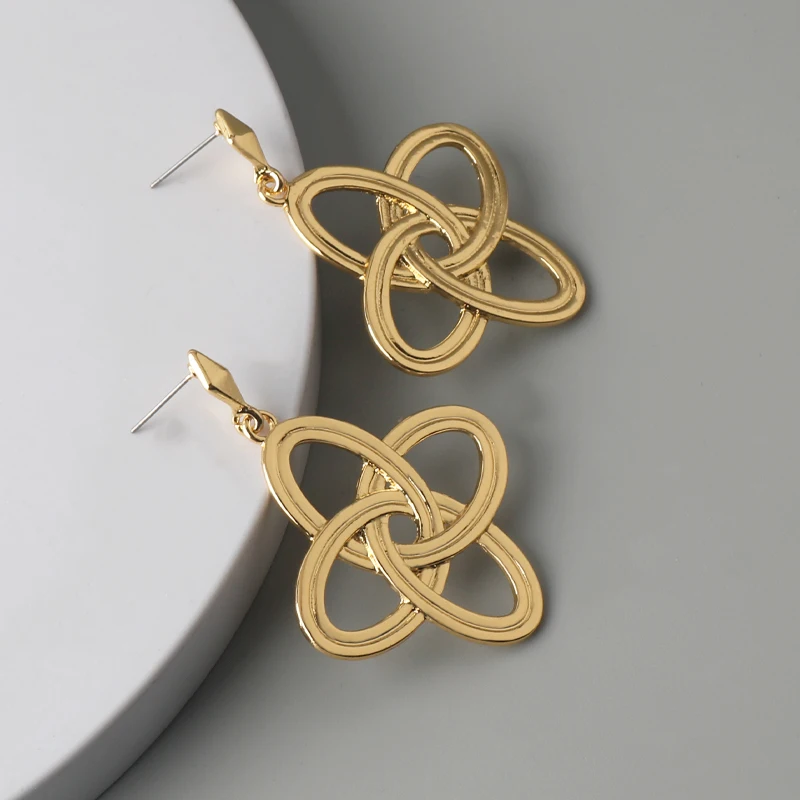 Game Honkai: Star Rail Penocony Cosplay Mobius Jewelry Eardrop Geometry Pattern Pendant Alloy Ear Clips Stud Earring Cos Props A