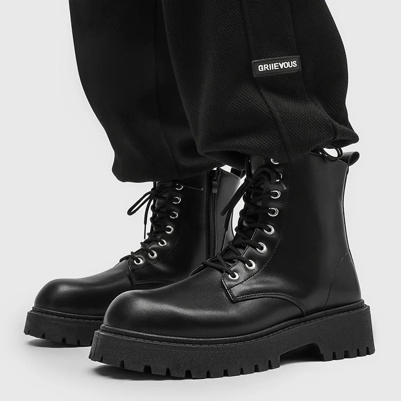 

2026 New High Quality Men's Boots Fashion Retro Motorcycle Boots for Men British Comfortable High-top Tooling Boots Botas Hombre