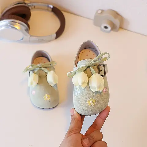 달콤한 소녀 수 놓은 신발 봄 가을 새로운 어린이 공주 가죽 신발 인과 우아한 어린이 패션 드레스 플랫 신발