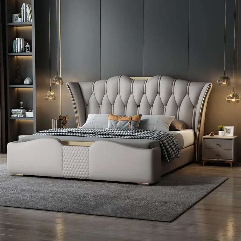 New soft storage 1.5 meters × 2 meters double wedding log light luxury bed 2 meters master bedroom big Italian style