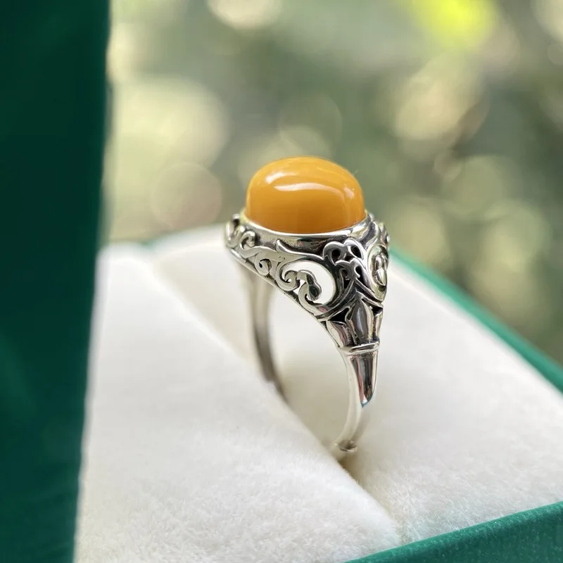 Natural Scroll , S925 Sterling Silver With Grass Pattern Inlay And Amber Cabochon Ring