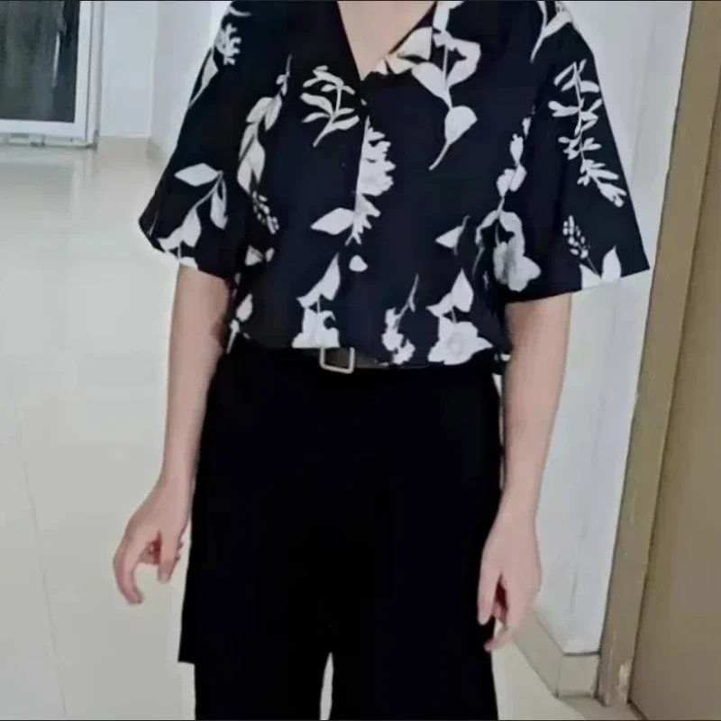 

Свободные рубашки с короткими рукавами, женские рубашки с отложным воротником с цветочным принтом, универсальная крутая уличная одежда, молодежная литературная стильная новинка Ulzzang