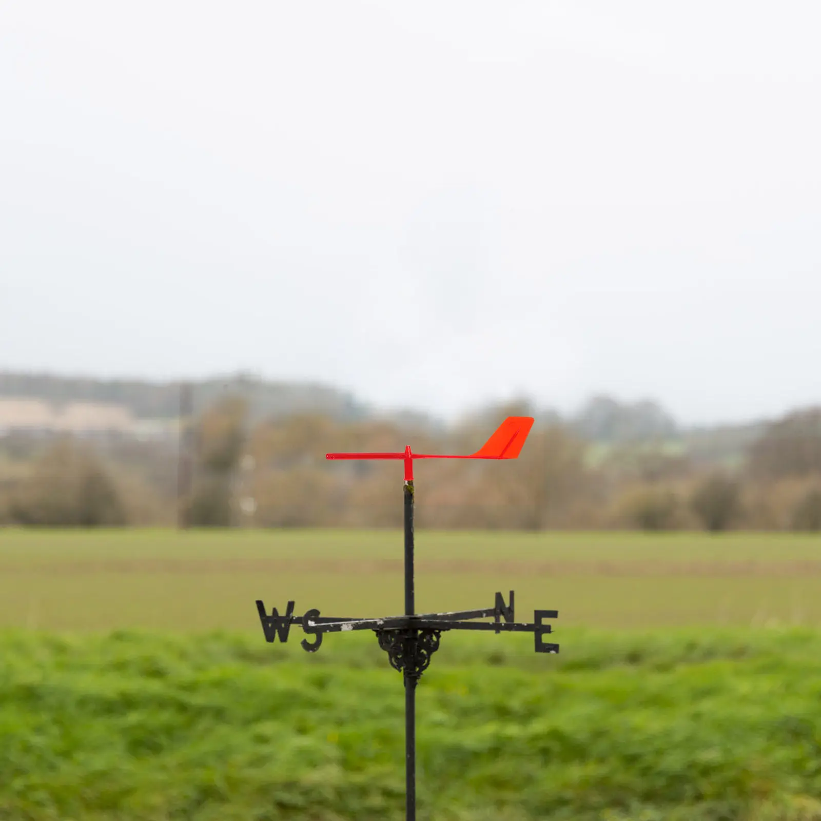 

Прочный многоразовый указатель направления ветра для малых судов и яхт: улучшенная видимость, аэродинамический дизайн, устойчивость к выцветанию, безопасность на воде