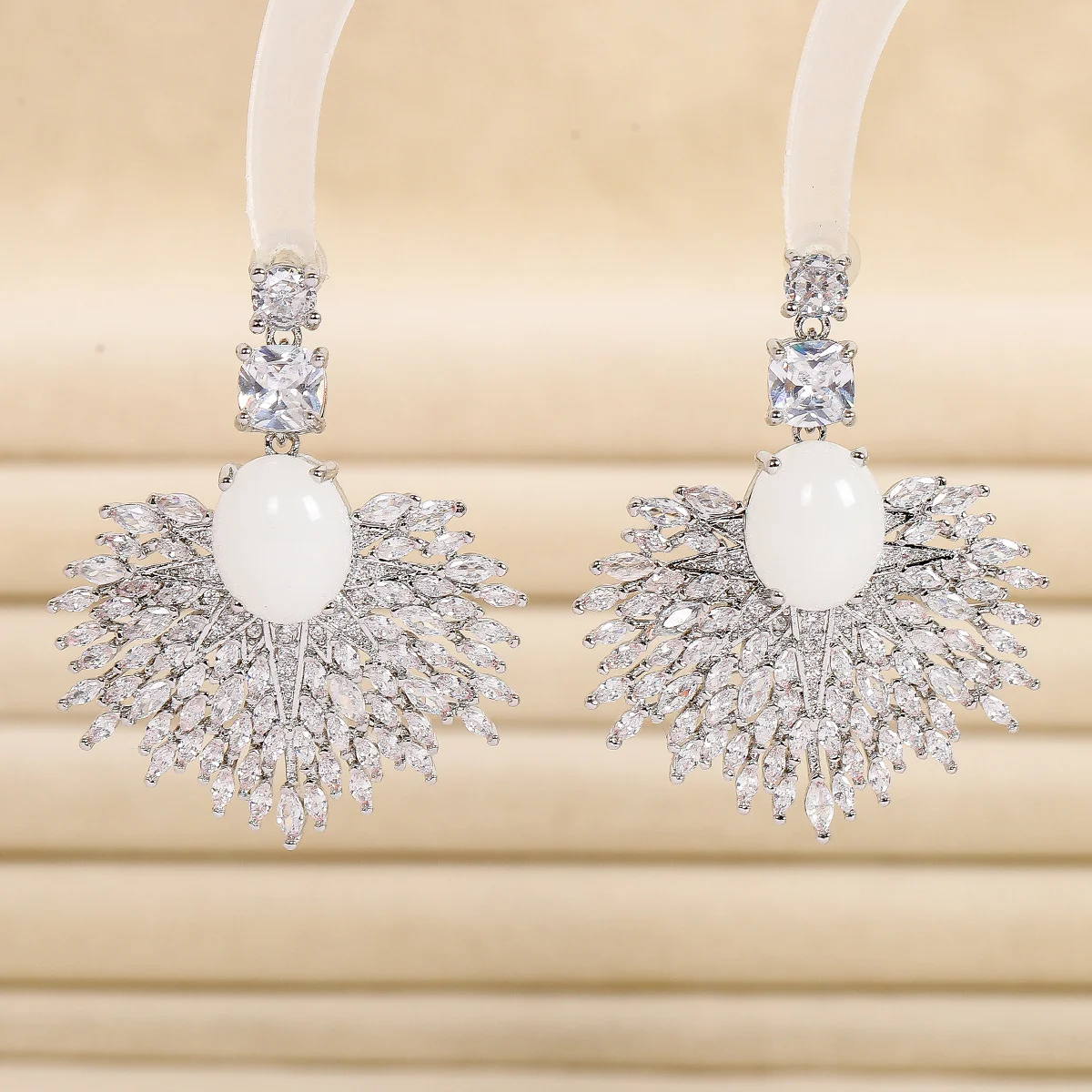Luxury casual irregular waterdrop micro-set zirconia fashion earrings, trendy new product, elegant style, ear ring