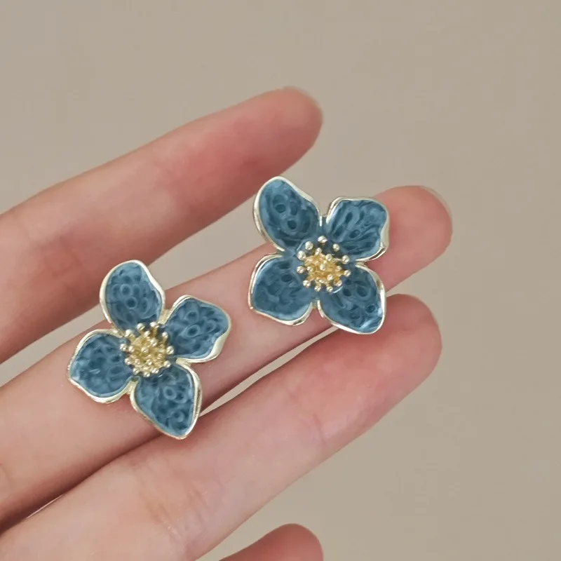 Light Green Enamel Oil Flower Stud Earrings for Women Elegant Four Blooming Petals Plant Earrings Cute Trendy Party Jewelry Gift