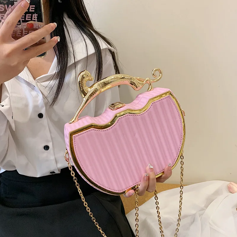 

Fashionable Solid Color Girl Shoulder Bag Simple Striped Girl Crossbody Bag Versatile Texture Chain Tote Box Small Square Bag Me