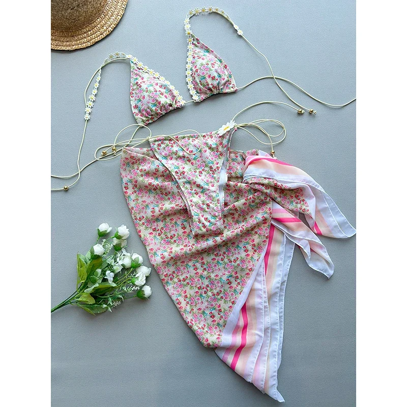 

Женский купальник с 3d цветочным микро-бикини, комплект из 3 предметов, комплект бикини со шнуровкой и разрезом, юбка, накидка, 2025 г., сексуальный женский купальный костюм, бикини