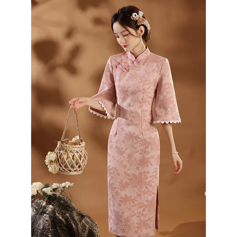 

2022 New Pink Cheongsam Slim Pearl Button Suede Women Dress Vintage Butterfly Sleeve Qipao