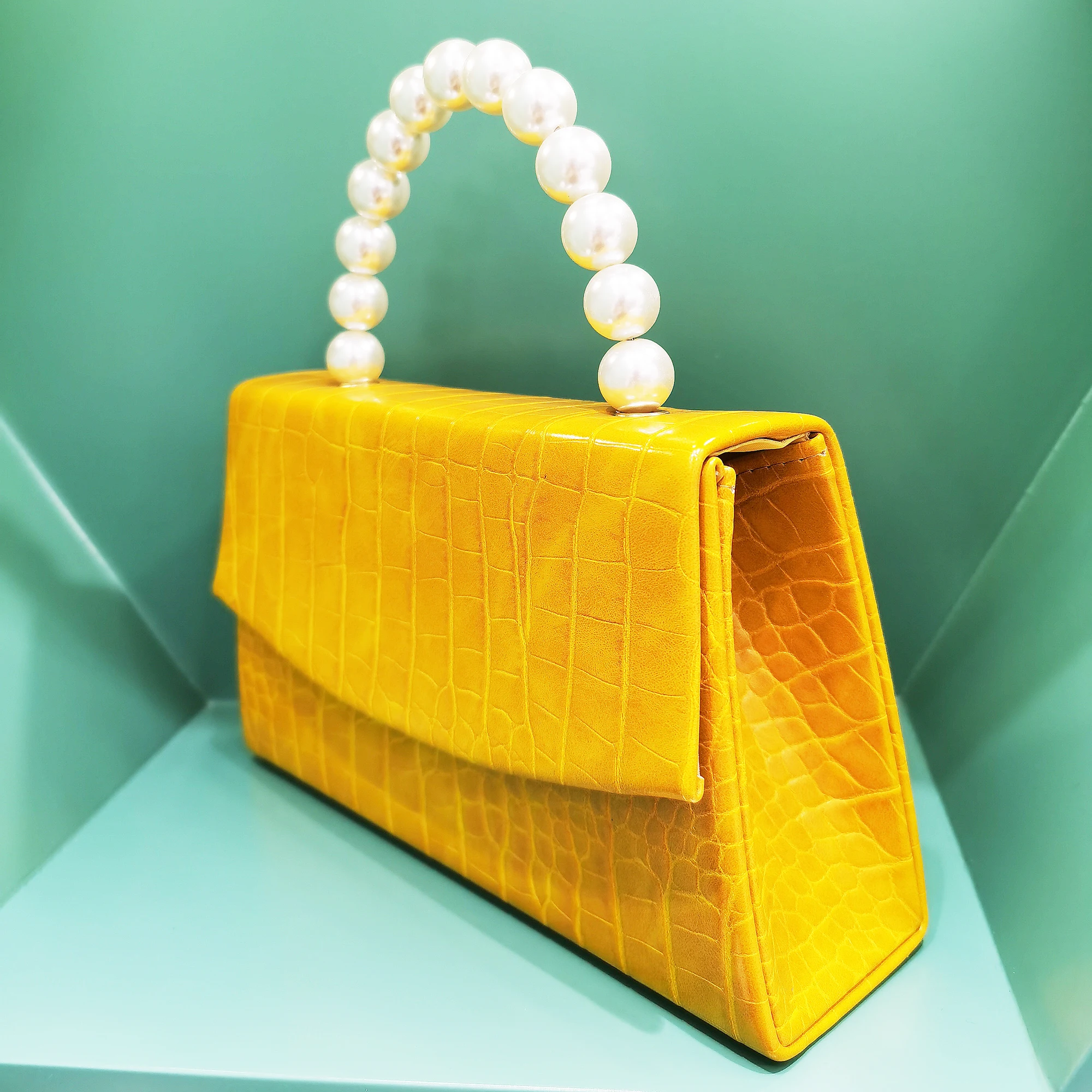 New Pearl Chain Shoulder Leather Purse Fashion 2022 Alligator Pattern Women Bag Yellow/Black/Red Wedding Handbag Dinner Clutches