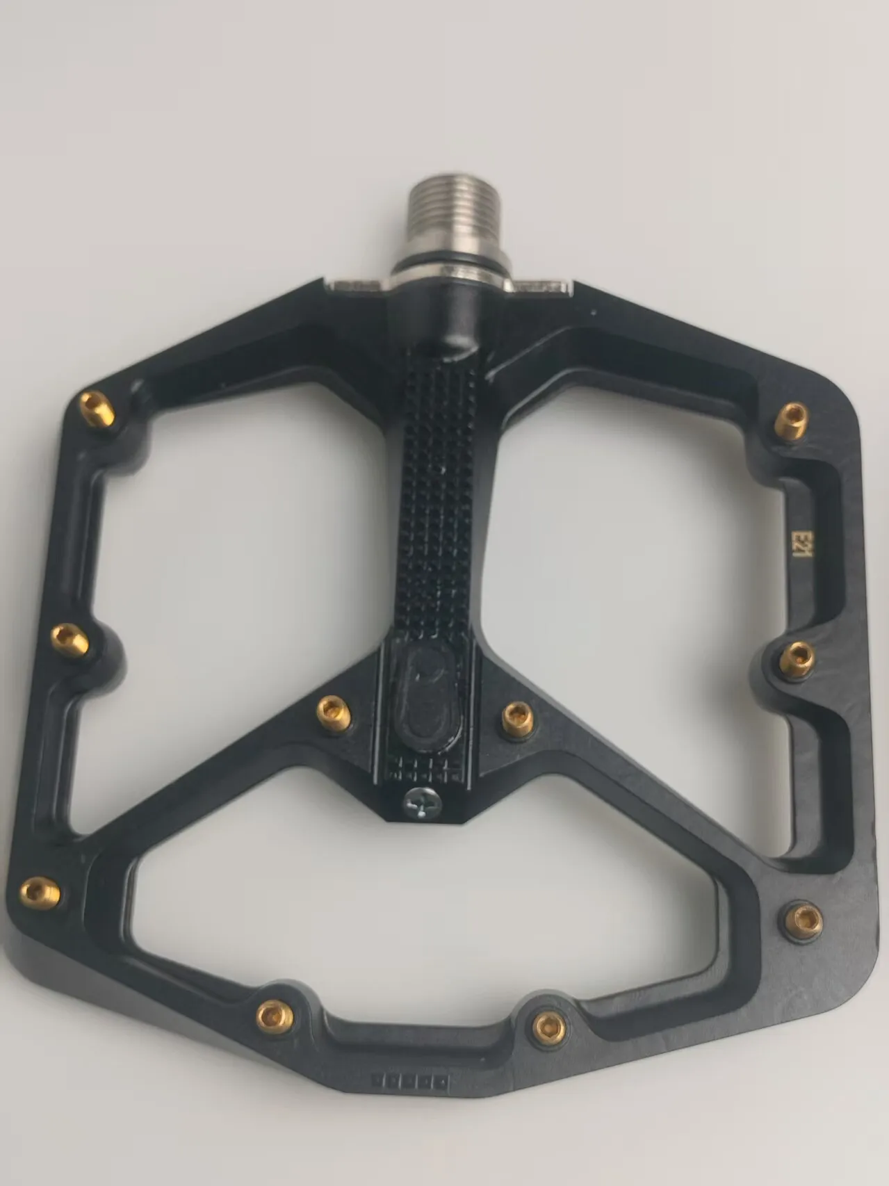 Titanium MTB Platform Pedals Low Profile Adjustable Grip Anti Slip Bicycle Foot Rests for Mountain Road Bike Cycling