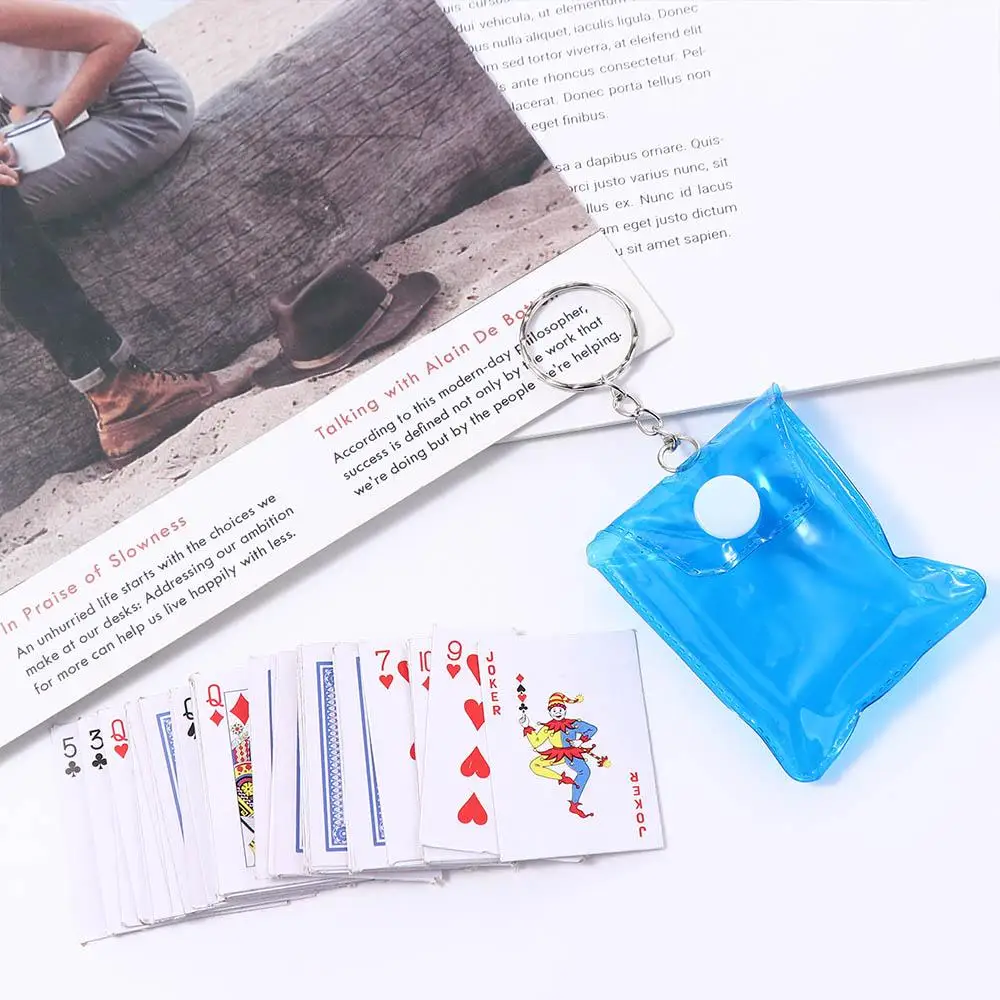 Car Key Chain Portable Small Bag Pendant 3x4cm Keyholder Mini Poker Key Rings Playing Cards Poker Keychain