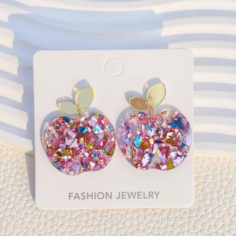 A piece of acrylic material earring earring, red apple powder, Golden apple, season, graduation season, teacher, classmate