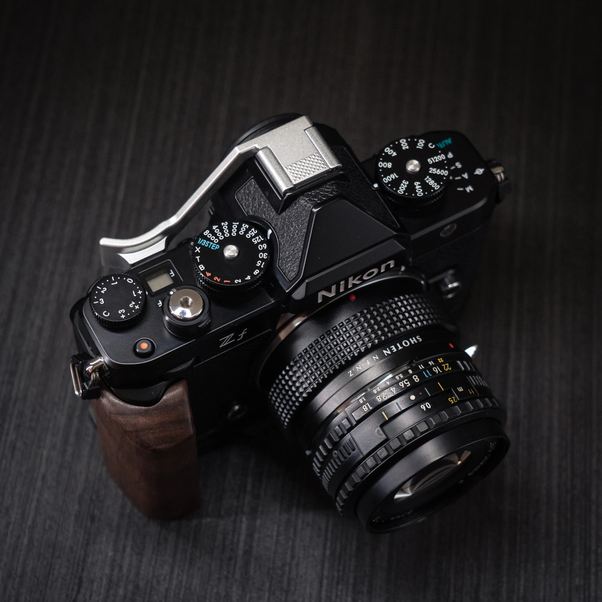 Aluminium-Metall-Handgriff mit Daumenaufnahme für Nikon ZF Kamera – Detail 15