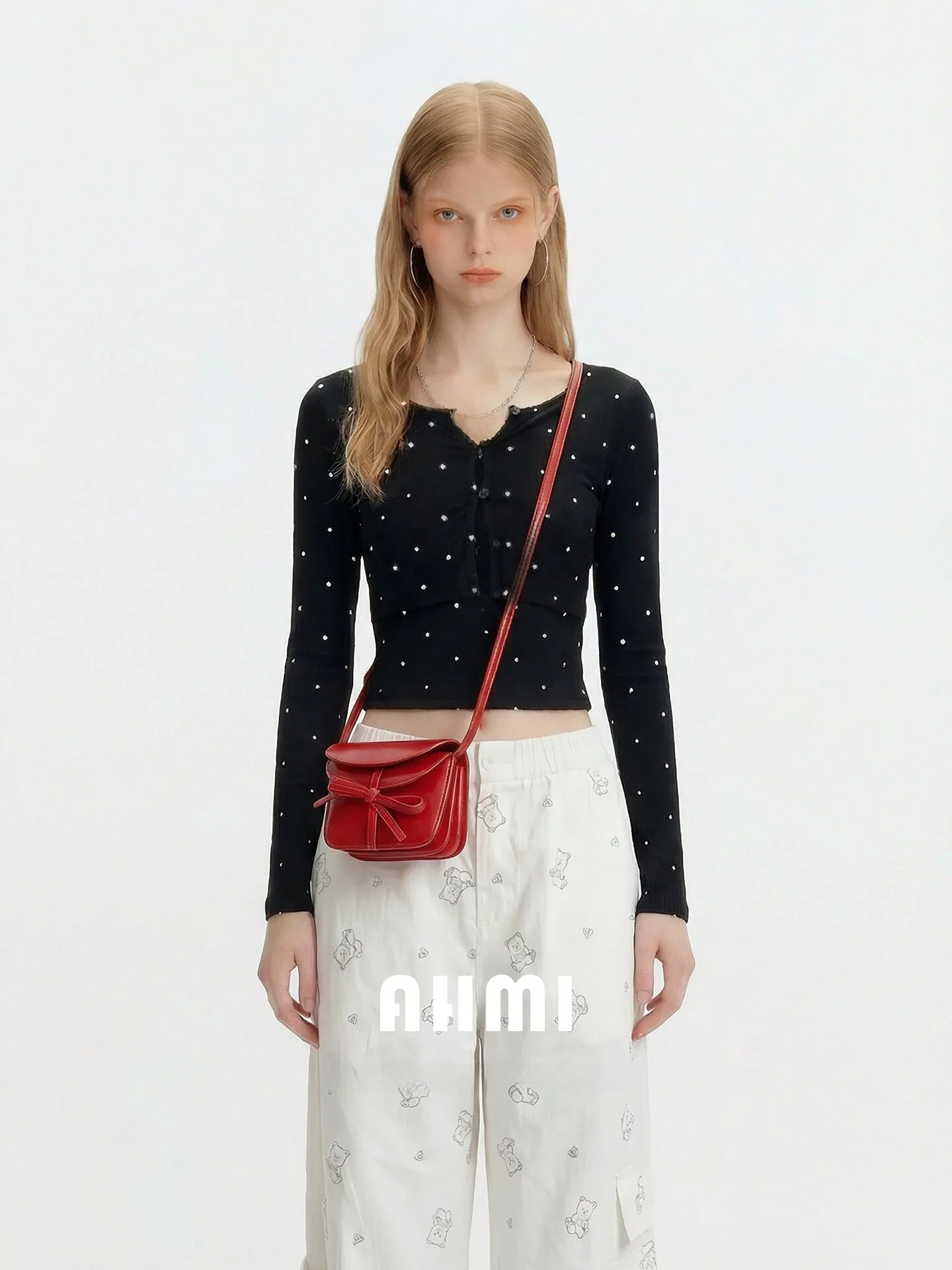 

Женская элегантная укороченная футболка AHMI Galaxy с длинным рукавом, облегающая, с блестящим черным принтом в горошек, из смесового хлопка, весенняя мода