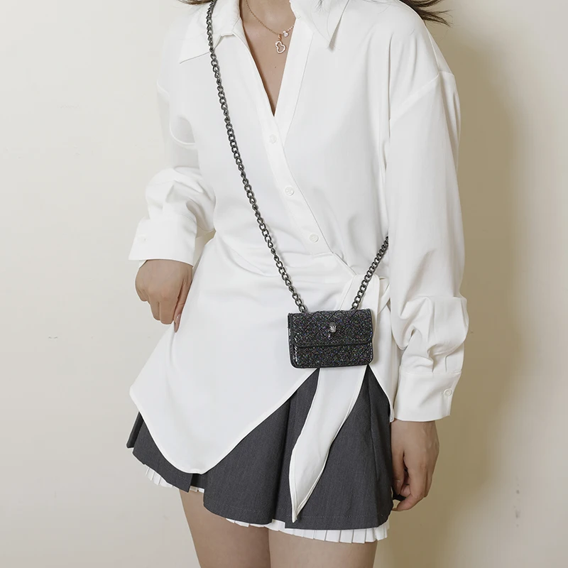 

Chic Messenger Bag for Women Leather Made Famous Designer Functional and Elegant with Roomy Compartments