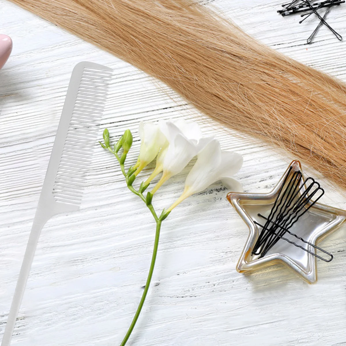 

1Pcs Titanium Steel Hair Comb Professional Anti-Static Unbreakable Barber Hairdressing Tool for Thick Hair 25x3cm Silver