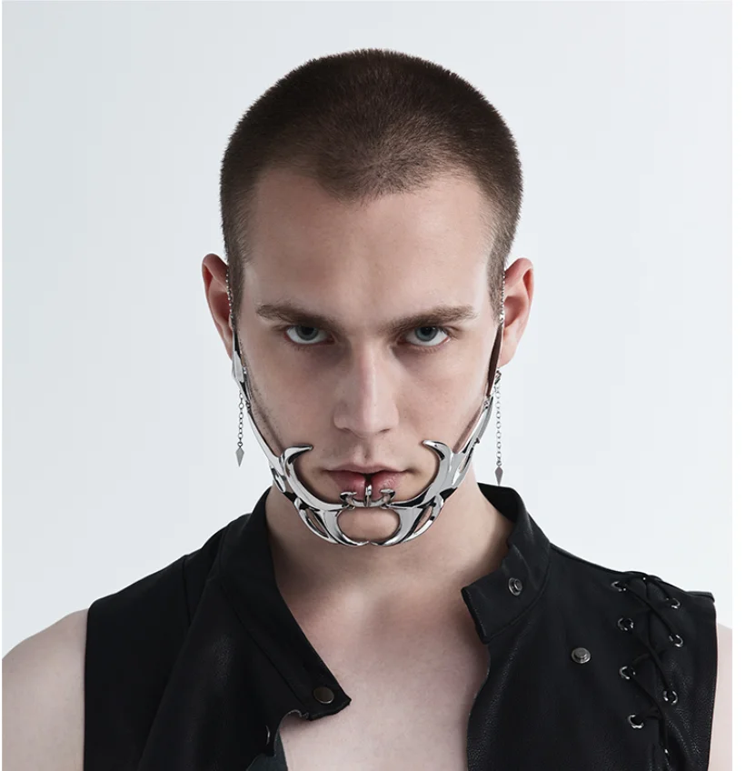 Boucle d'oreille de masque de fête CyberPunk pour hommes et femmes, liquide, irrégulier, argent, document, creux, acier au titane, accessoires qualifiée aux, luxe