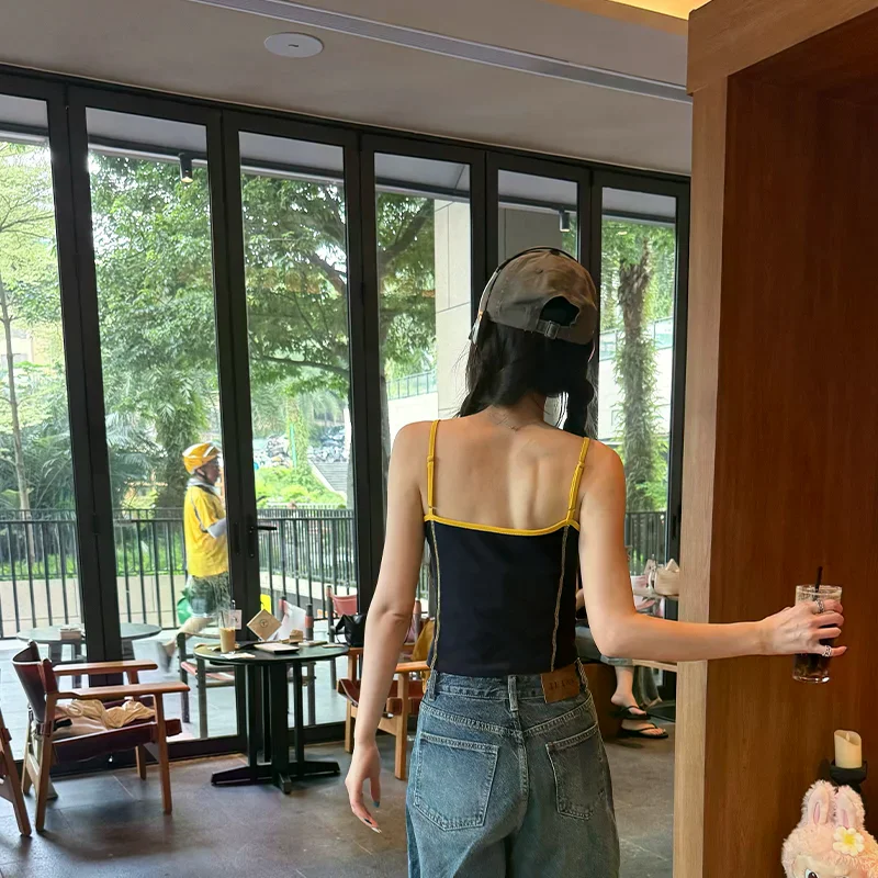 เสื้อสายเดี่ยวสั้นสไตล์อเมริกันเรโทร แมทช์สีสันสดใส แฟชั่นใหม่สำหรับฤดูร้อน ทรงเข้ารูป แมทช์ได้กับทุกชุด สไตล์สาวฮอต