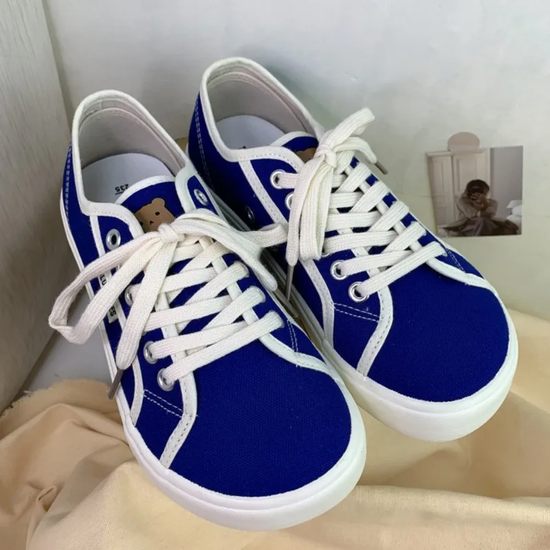 2023 Girls Red Blue Sneakers Girls Tenis Plimsolls Designer Canvas Shoes Women Low Top Sneakers Wide Toe Lace Up Trainers Shoes