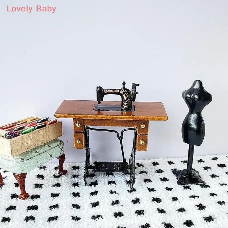 【BS】1Pcs 1:12 Mini Simulation Furniture Sewing Machine Home Decor Dollhouse Miniature Sewing Machine Model DIY Accessories