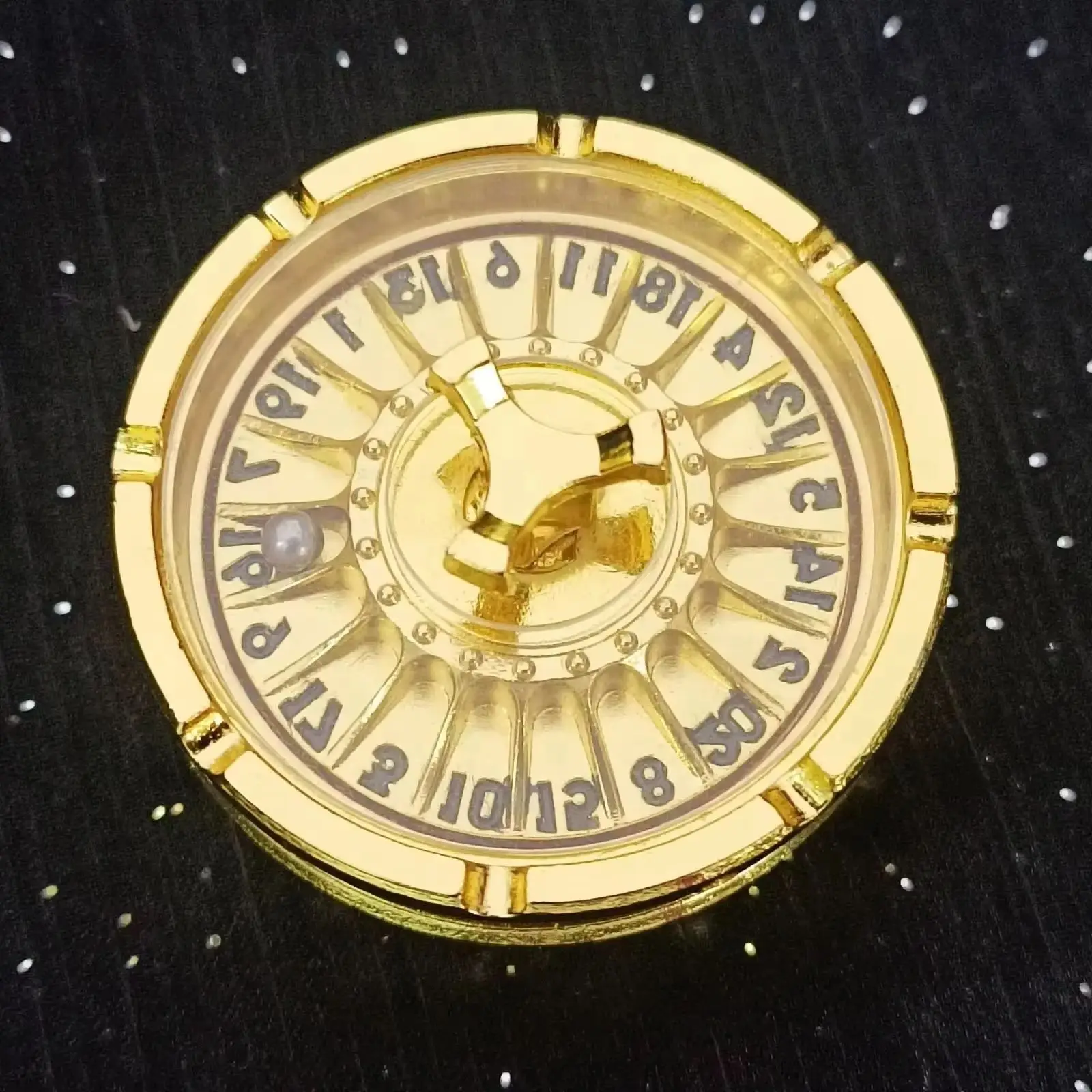 

Dragons Metal And Dice Dungeons Fingertip Gyro Roulette Spinner Dice - Rotating Table Game Accessory for Gift