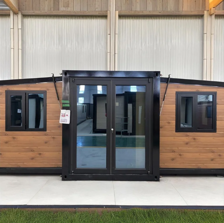 40Ft 20Ft Prefab Villa 2 3 4 5 Bedrooms Prefabricated Foldable Expandable Container House Portable Mobile Tiny Home