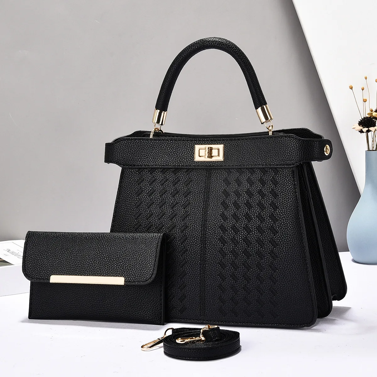 

Ladies Large Capacity Fashionable Tote Bag 2025 New Style Single Shoulder Slant Cross Bag Women's Handbag Soft PU Material