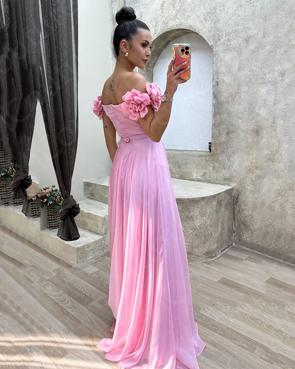 Vestidos de noche rosas personalizados, vestidos de fiesta con abertura lateral, hombros descubiertos, flores sin tirantes, vestidos de fiesta de