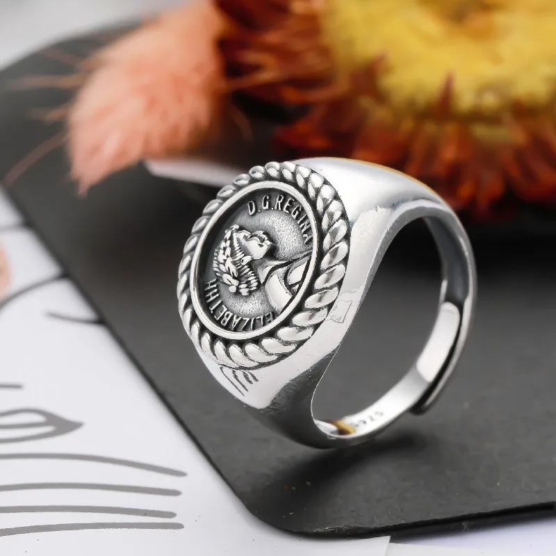 New 925 Sterling Silver versatile temperament Korean European and American personalized Queen's ring adjustable four options