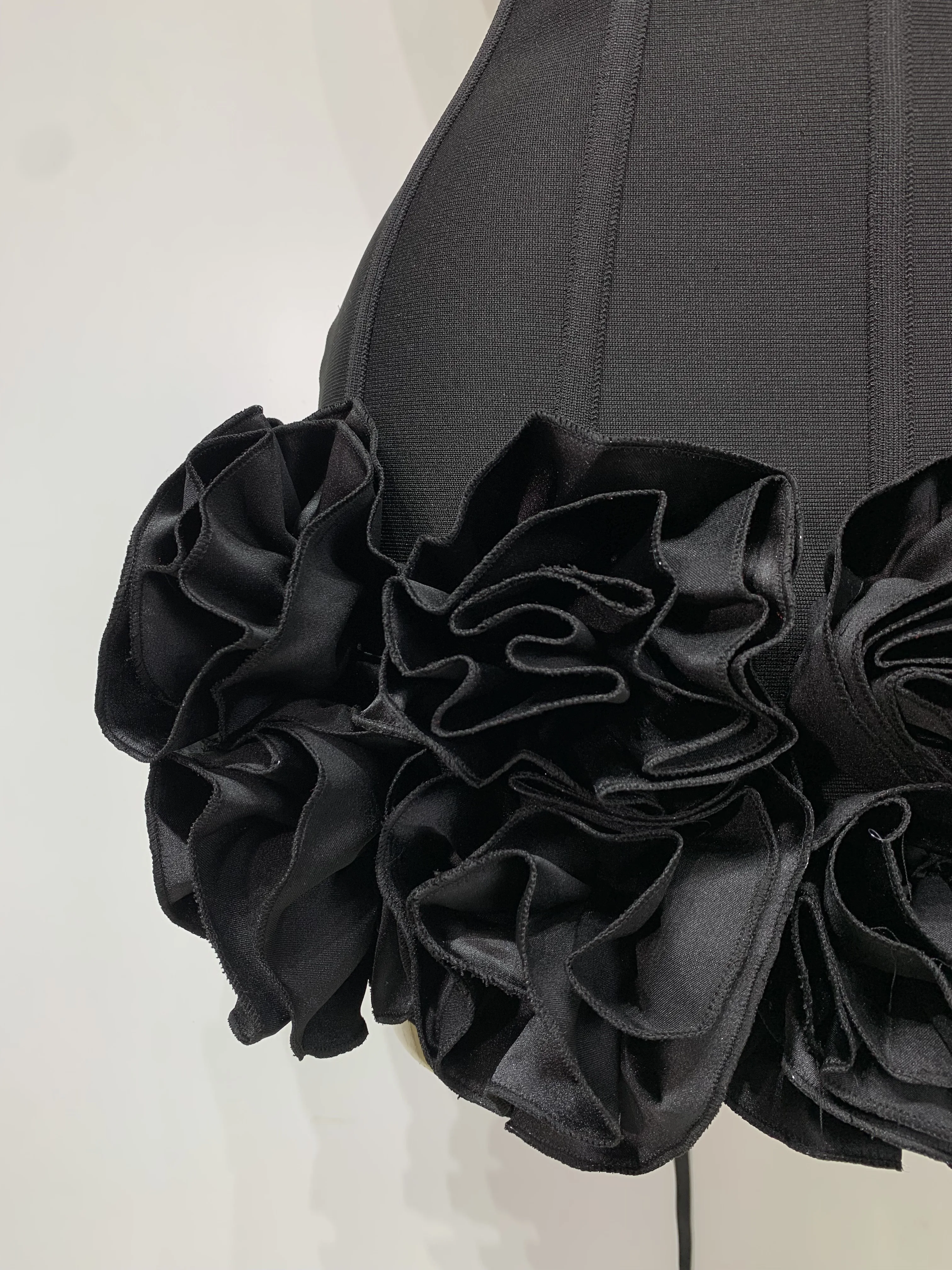 Women Sexy Strapless Backless Flower Embellished Mini Bandage Dress Bodycon Celebrity Party Cocktail Evening Party Club Dresses 203 Scbb68f9c298b422fbd886c74c2d518d6w