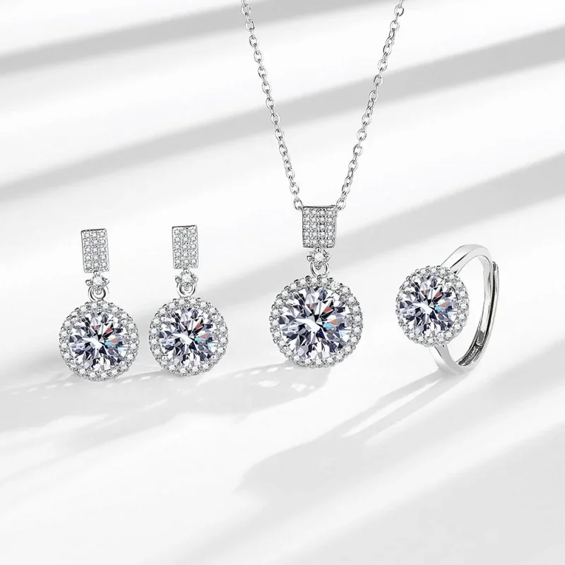 

Imitation Mosan Diamond Shining Silver Three-Piece Jewelry Set