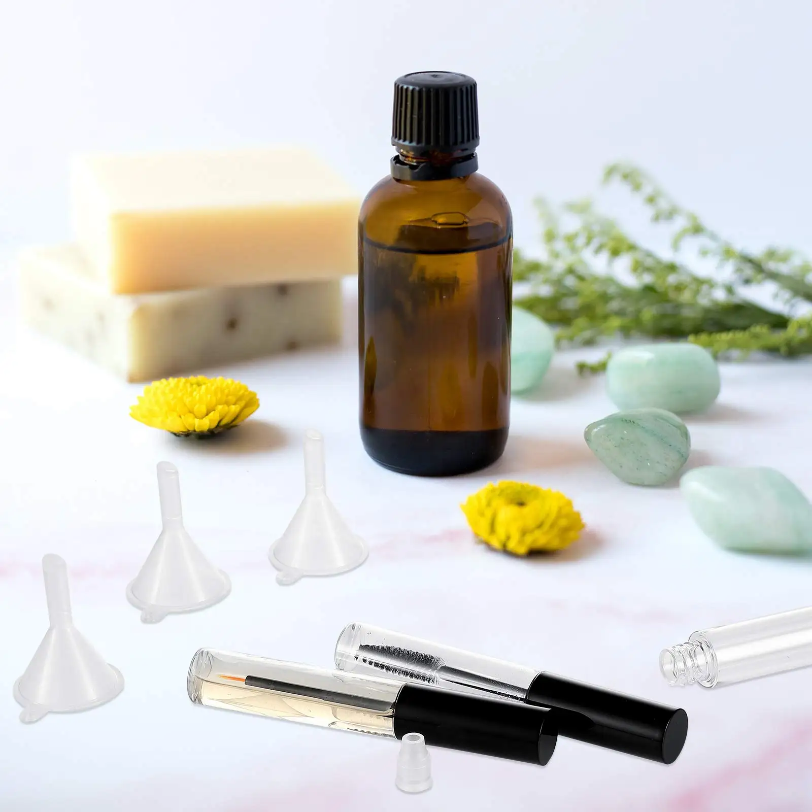 หลอดมาสคาร่าเปล่าขนาด 10 มล. จำนวน 2 ชิ้น พร้อมแปรงปัดขนตา, ขวดบรรจุครีมขนตาสีทองพร้อมกรวยและปิเปตสำหรับถ่ายโอน