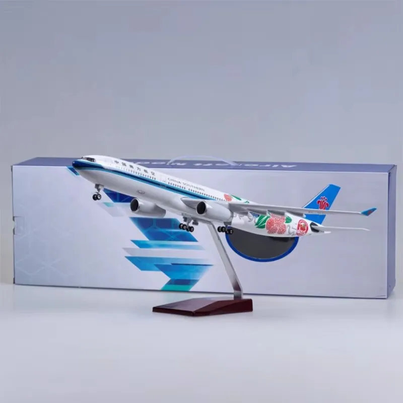 1:135 Scale 47 Cm A330 Air China Southern Airlines Model With Lights And Bottom Wheel Die-cast Resin Plastic Plane Model Gift