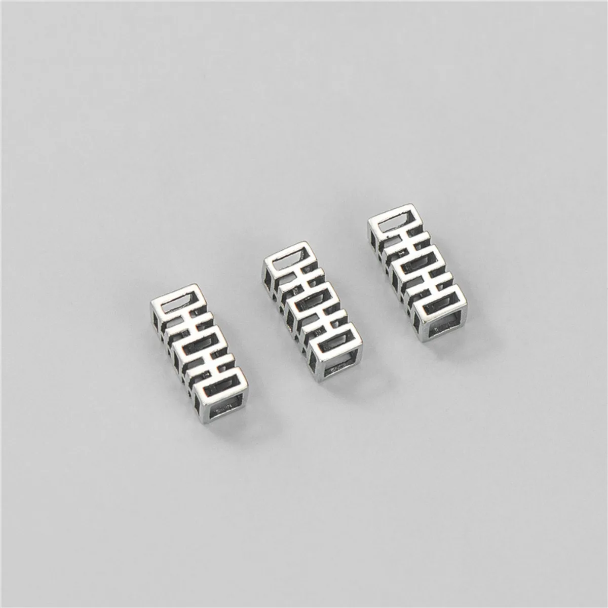 

1 шт. 925 тайские стерлингового серебра ажурные квадратные бусины-трубочки и бусины-разделители для изготовления ювелирных изделий