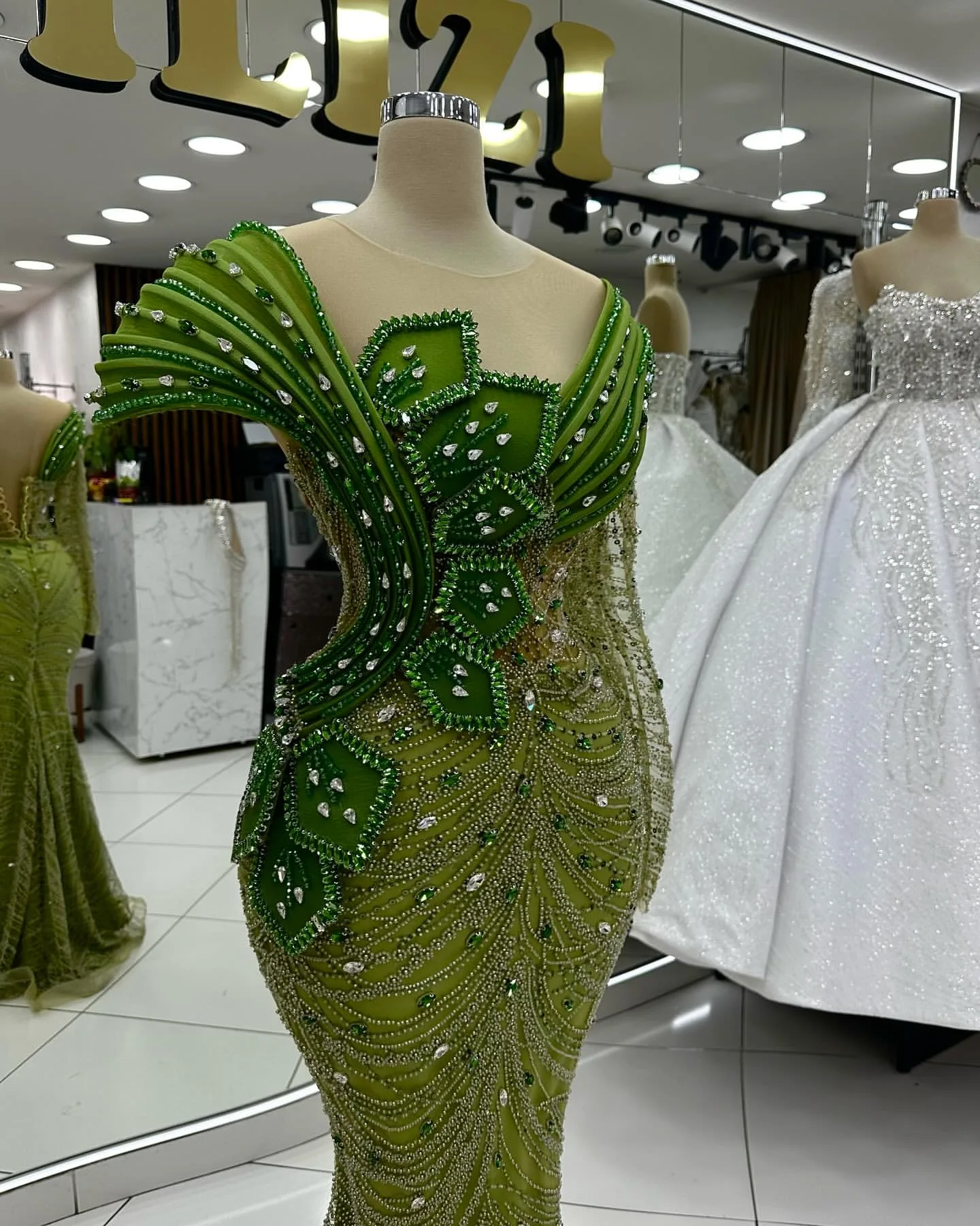 Customized 2025 Olive Green Mermaid Prom Dresses Beaded Crystals Florals Evening Formal Party Birthday Gowns Dresses ZJ180