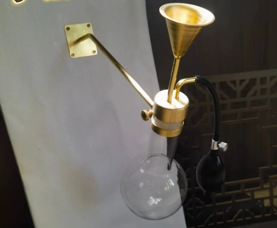 Suitable for upper wall bracket glass creative fragrance bottle SPA spa brass fragrance Baijiu essential oil perfume