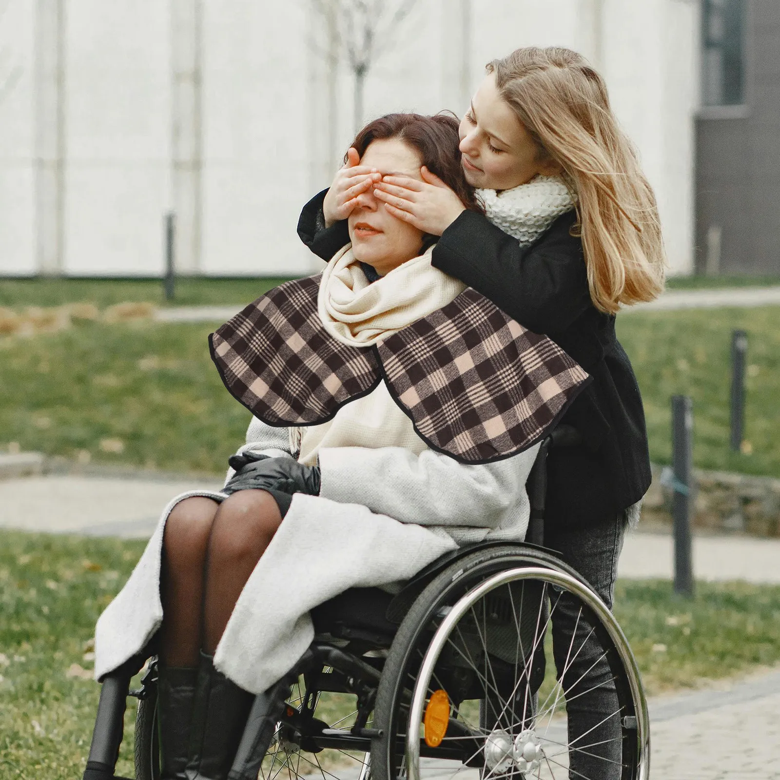 Wheelchair Warm Blanket Cover Wearable Poncho Coat for Elderly Adults Winter Outdoor Lap Shoulder Shawl Windproof Waterproof