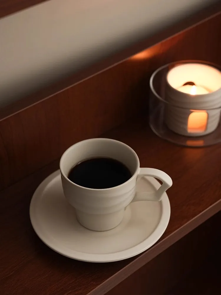 

Керамическая кофейная чашка в современном китайском стиле для гостиной, художественные продвинутые чашки, тарелки, кофейня, креативная уникальная индивидуальная чашка