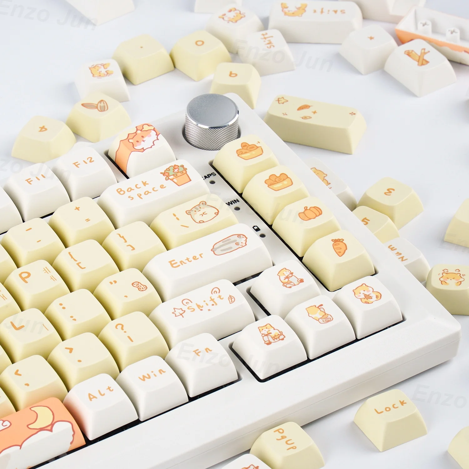 Imagem -03 - Cute Squirrel And Rat Theme Keycaps Pbt Dye Sublimation Coreano Personalizado Faça Você Mesmo Keycap para Jogos Teclado Mecânico 131 Chaves