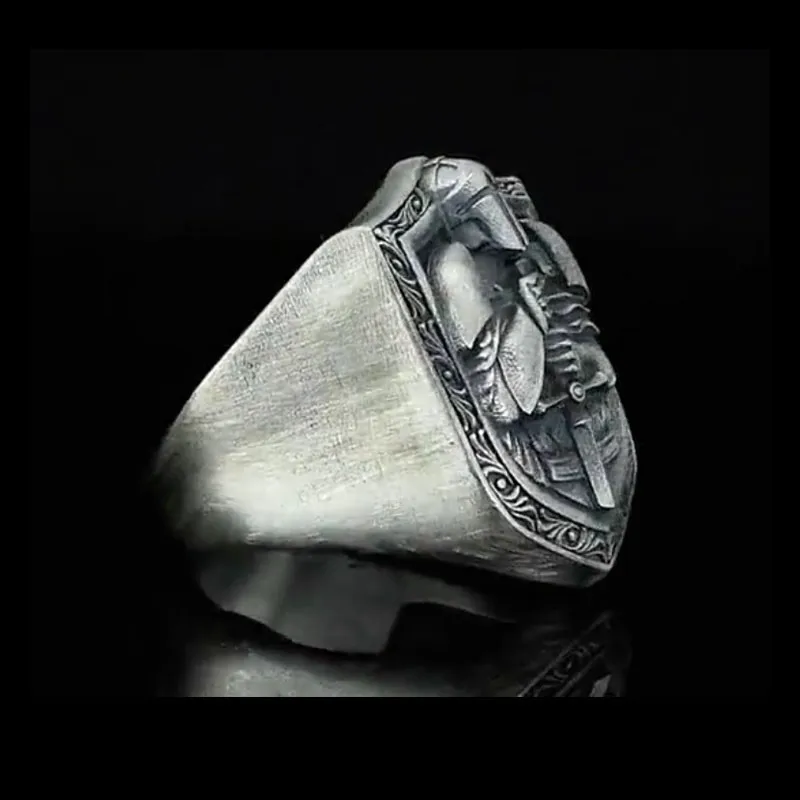 Exquisite Fashion Crusader Knight Handmade Men's Embossed Signet Ring Medieval Knight Men's Motorcycle Ring Souvenir Gift Anillo