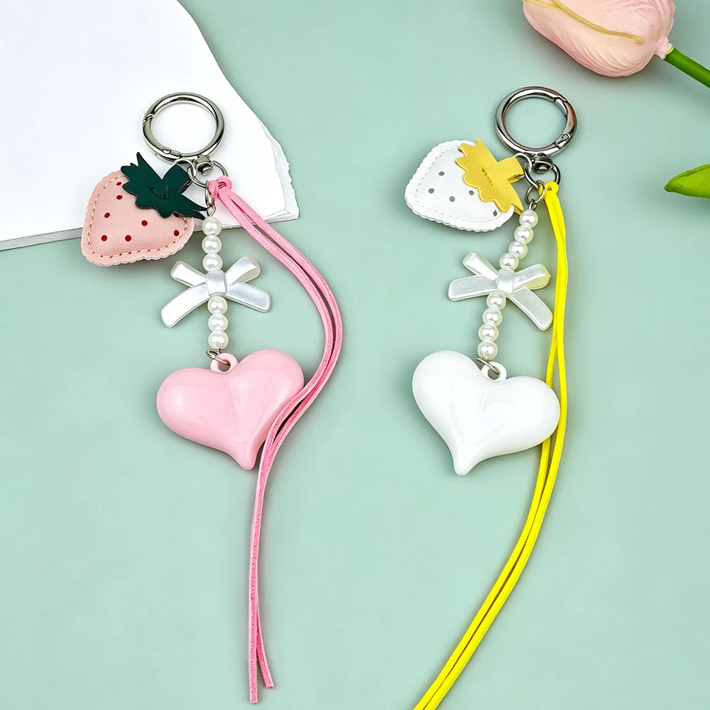 Fashion Heart Keychains Creative PU Leather Strawberry Keyring Handbag Pendant Charms Friend Gifts Car Key Accessories