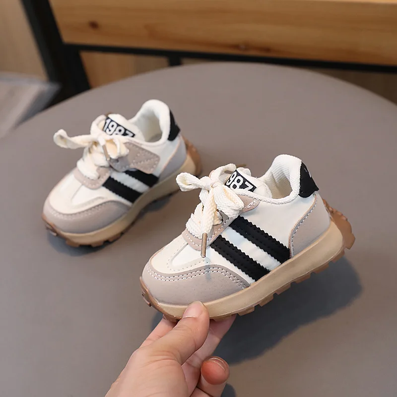 

2024 Spring and Autumn New Sports Baby Baby Walking Shoes Breathable Small White Shoes for Men and Women