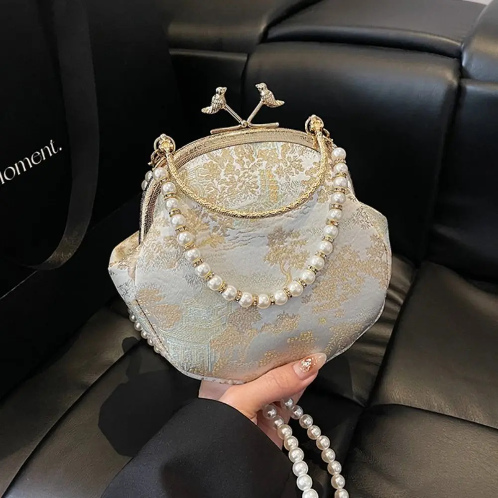 

Kiss Lock Chinese Style Handbag Cheongsam Accessories Elegant Embroidery Banquet Bag with Handle Pearl Ladies Shell Bag Lady