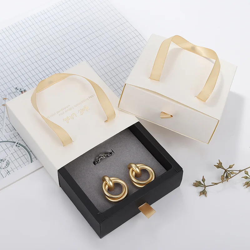 

Portable Cardboard Jewelry Box With Velvet Lining Minimalist Gift Box for Necklace Earrings Rings Bracelets