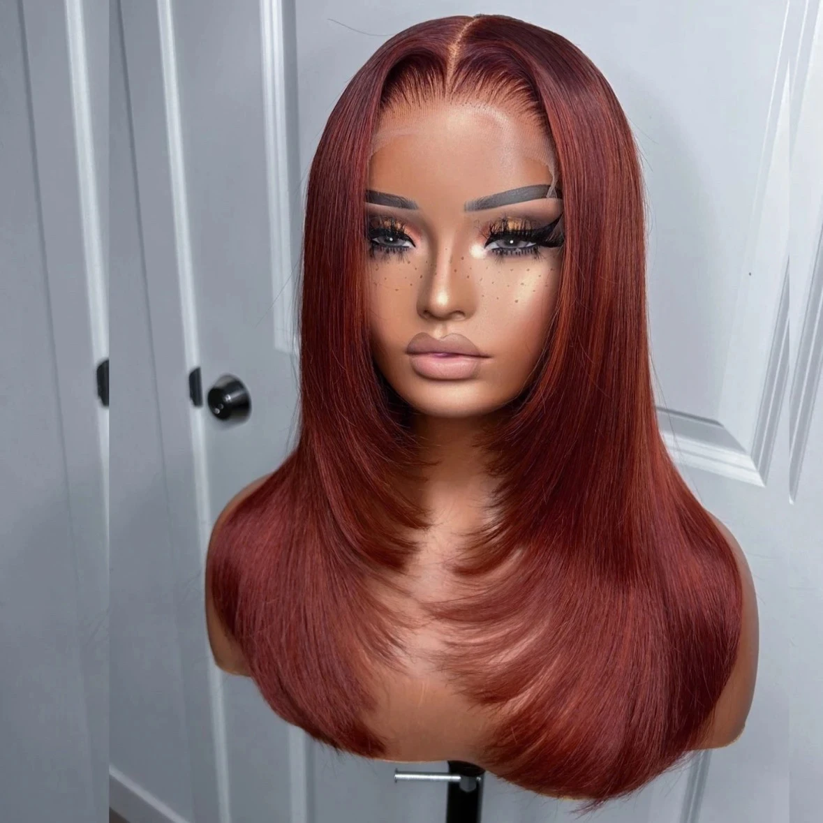 

QW Glueless Reddish Brown Straight Layer 13X4 Synthetic Lace Front Wigs For Women Copper Red Pre Plucked Hairline Hair Fiber