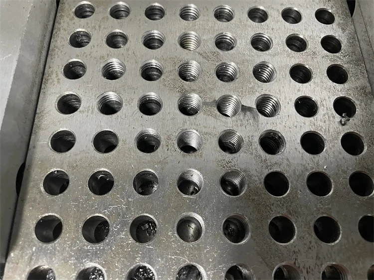 

Портативный электрический роботизированный нарезной станок M3-M16 с гибким рычагом, автоматический серводвигатель с ЧПУ, универсальный вертикальный сверлильный станок