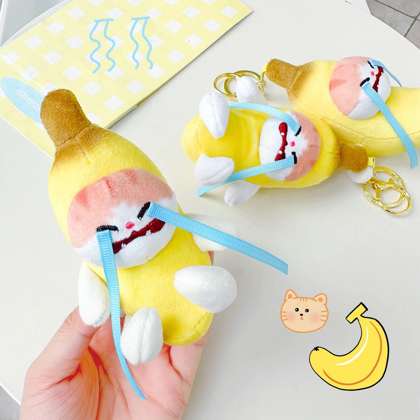 Creativo carino divertente pianto Banana gatto peluche bambola novità bavaglio portachiavi borsa leggera ciondolo Hobby oggetti da collezione regali di compleanno