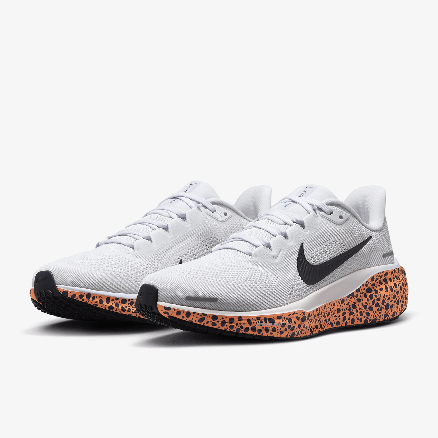 حذاء الجري Nike Official 2024 الجديد للنساء FN7678-900
