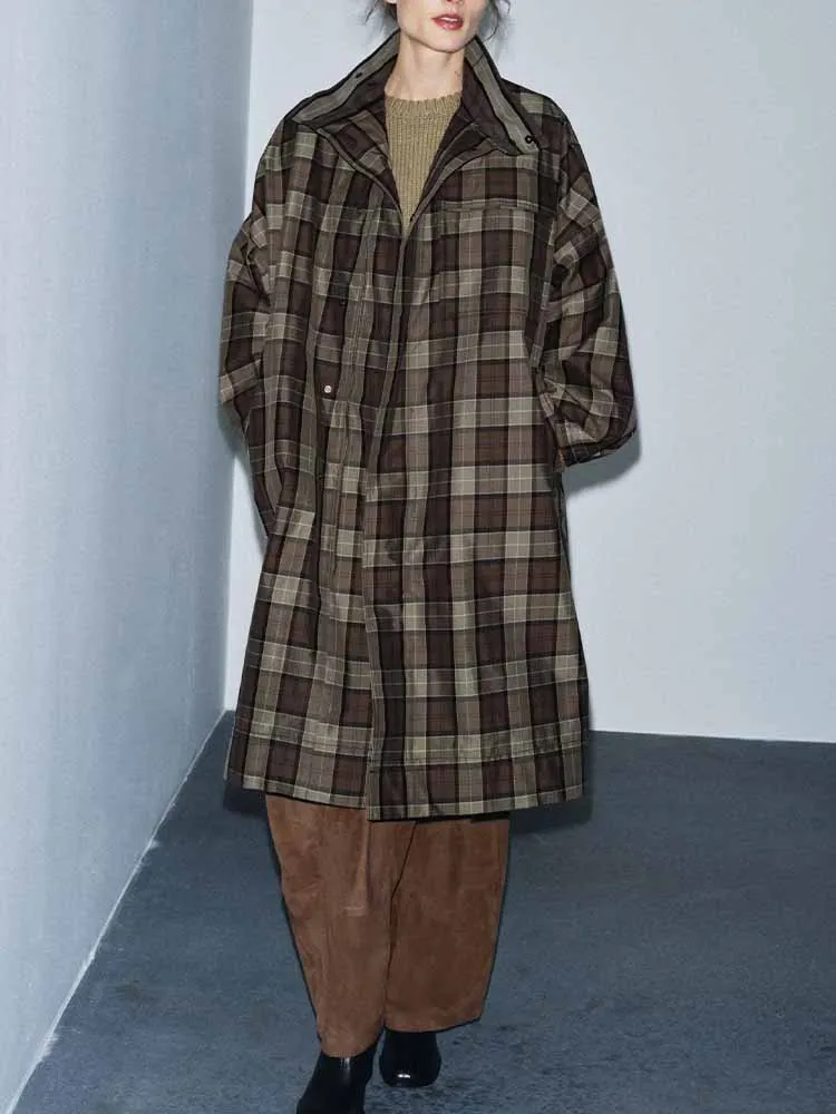 

European and American style winter new arrival women's fashion versatile high-neck long-sleeved plaid trench coat.