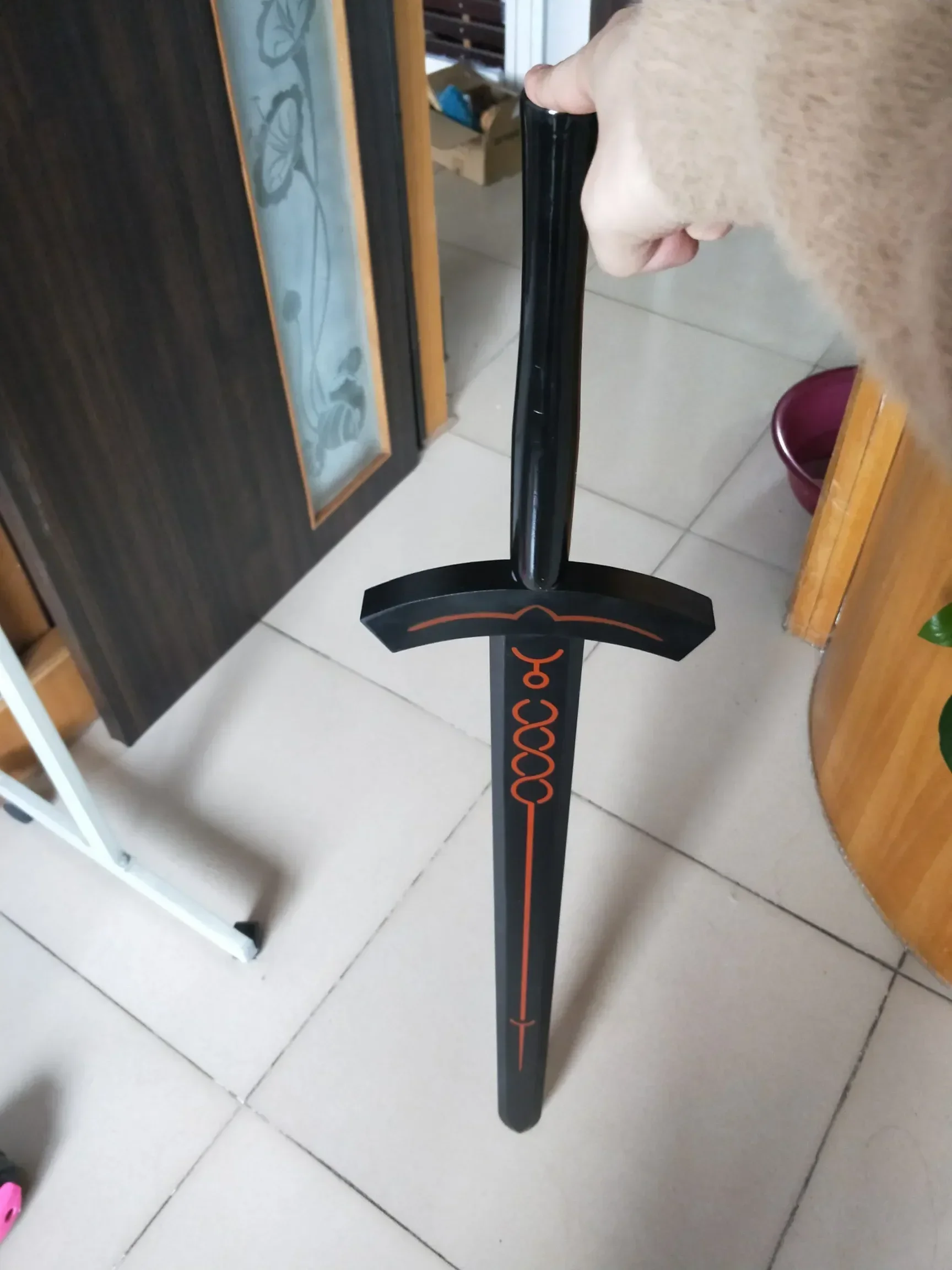 [Lucu] 114Cm Cosplay Fate Stay Night Saber Arthur Pendragon Hitam Putih Pedang Excalibur Senjata Pedang Kayu Pesta Kostum Anime
